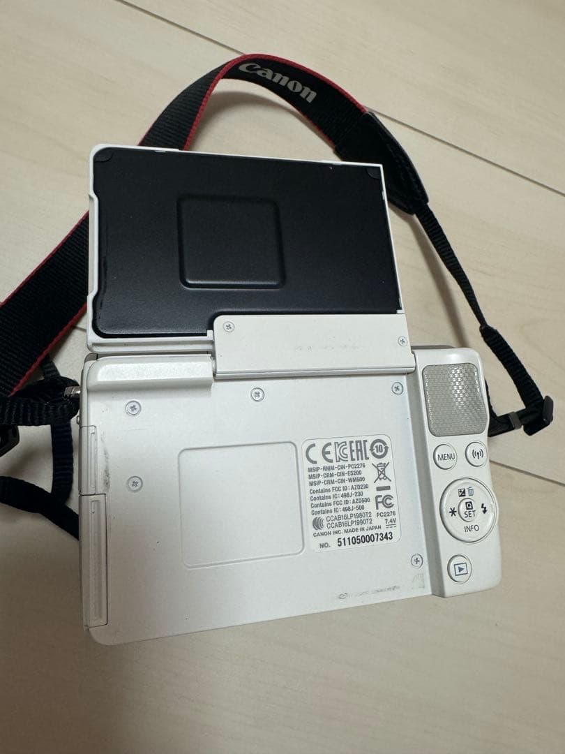 Canon キャノンEOS M100 レンズキット