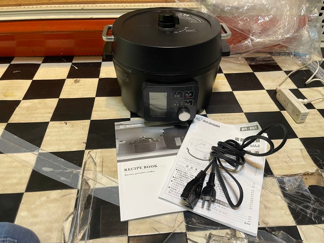 アイリスオーヤマ　電気圧力鍋　ブラック　 PMPC-MA4-B