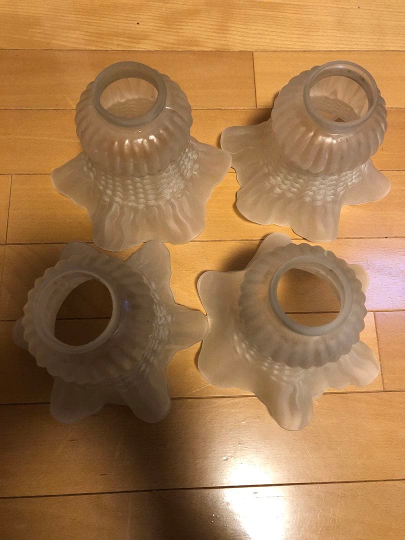 フラワー型ガラスシェードシャンデリア