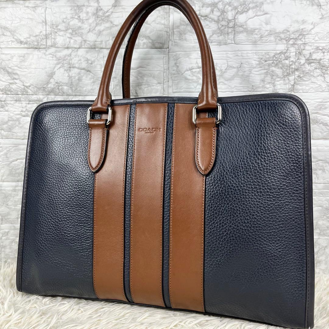 【美品】コーチ ブリーフケース ビジネスバッグ レザー A4 PC収納可 シボ革
