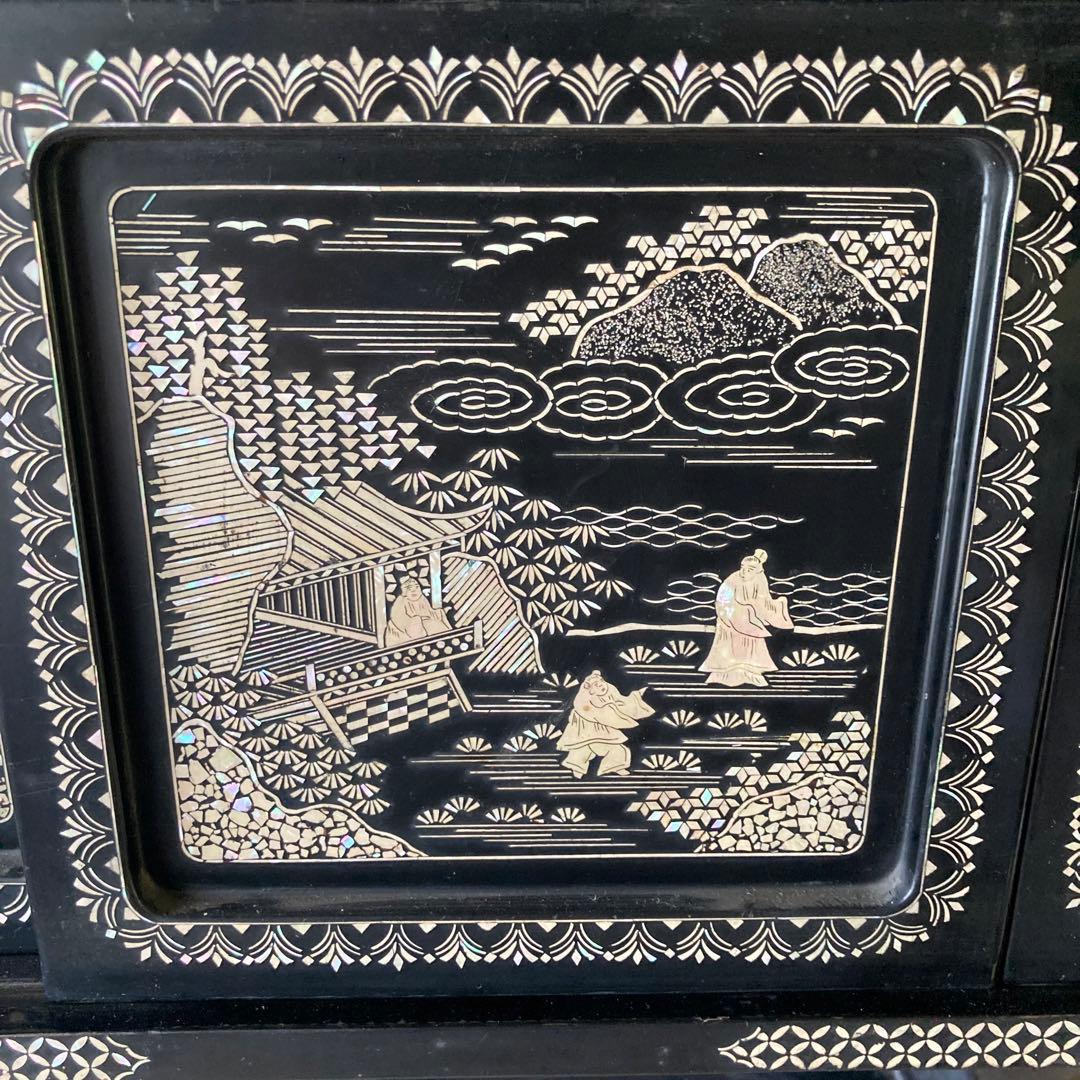 輪島塗　螺鈿細工　飾り棚　茶箪笥　段違い　違棚　黒漆　唐子　高級　和式　アコヤ貝