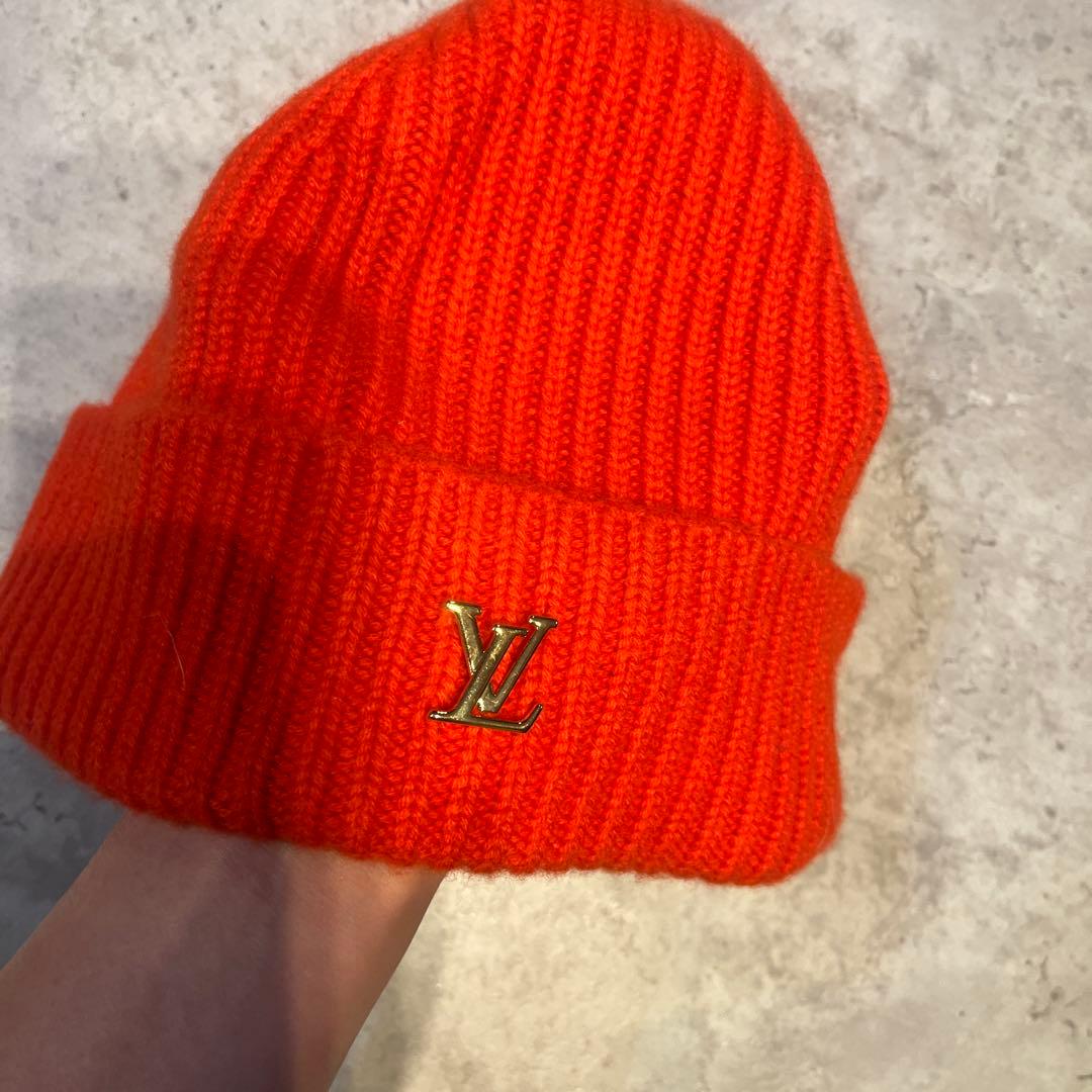 Louis Vuitton レッド色ニット帽