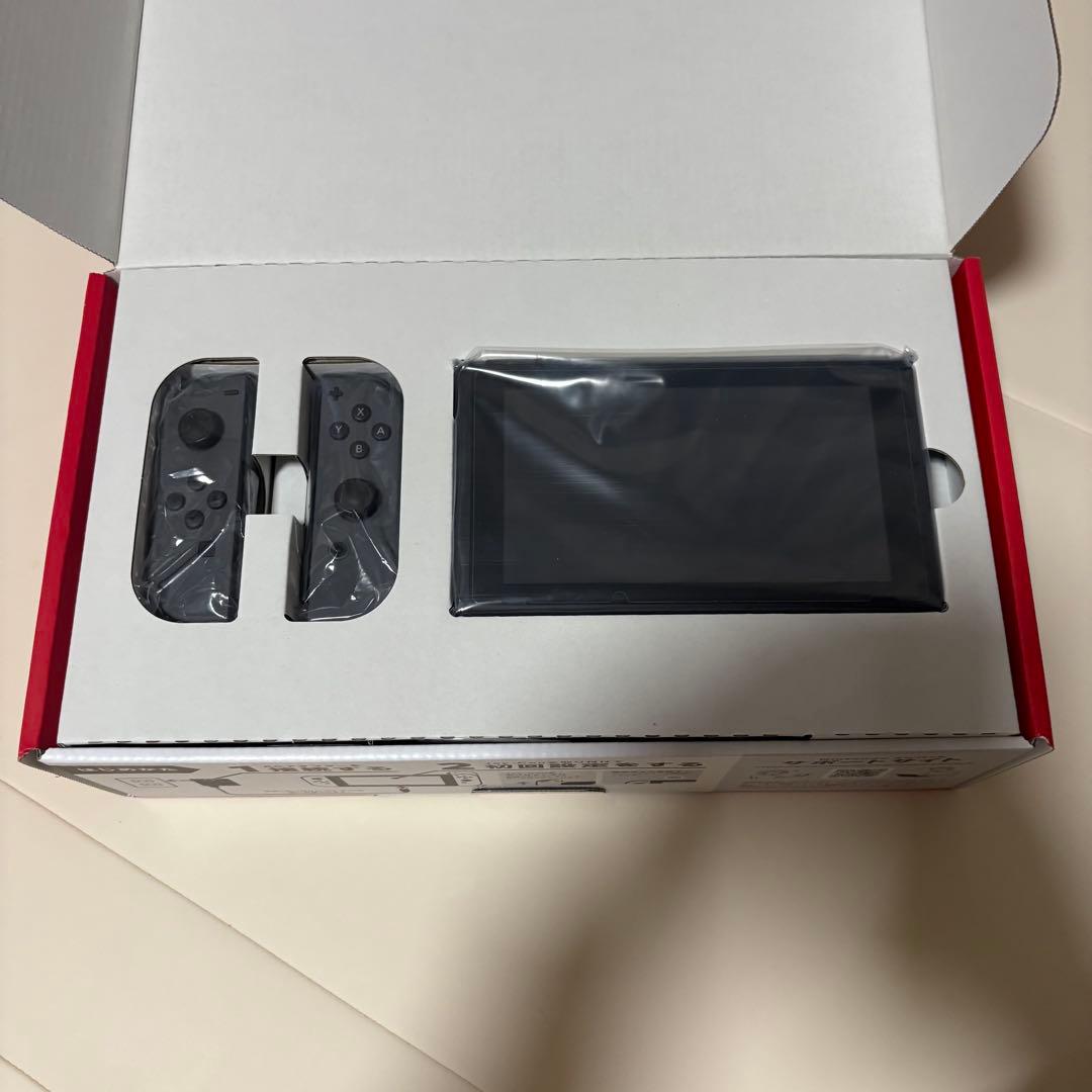 t*a様 Nintendo Switch本体 グレー　ニンテンドースイッチバッテ