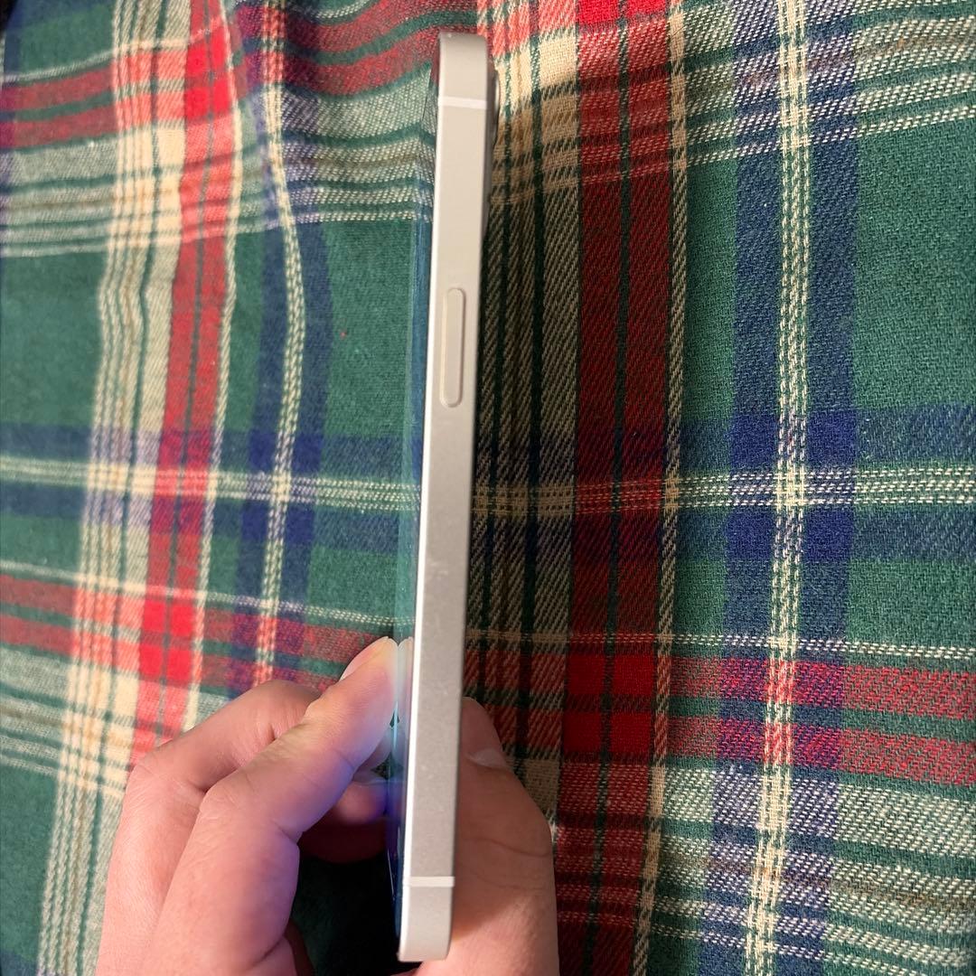 Apple iPhone13 スターライト 128GB SIMフリー