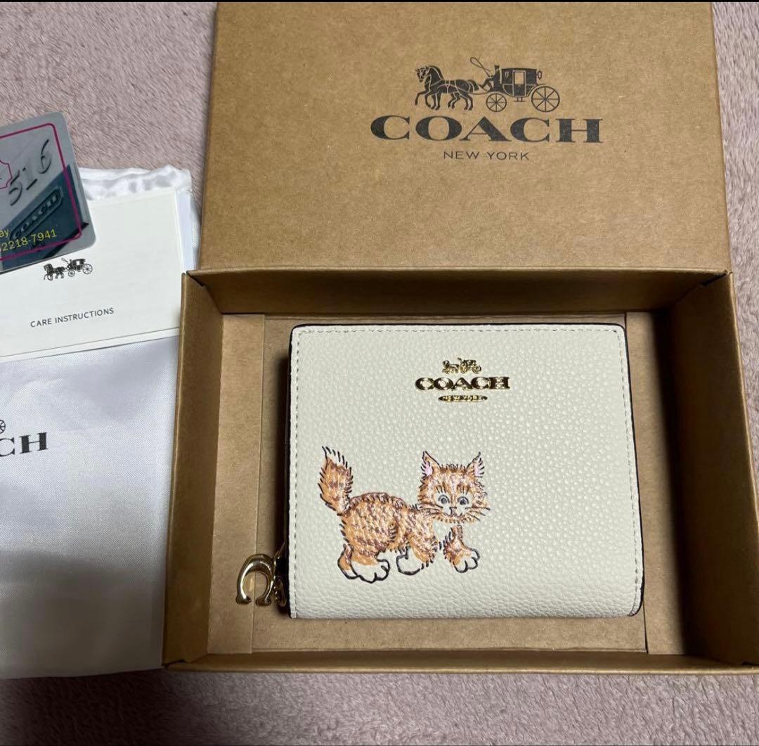 新品未使用　コーチ　COACH 二つ折り財布　猫イラスト