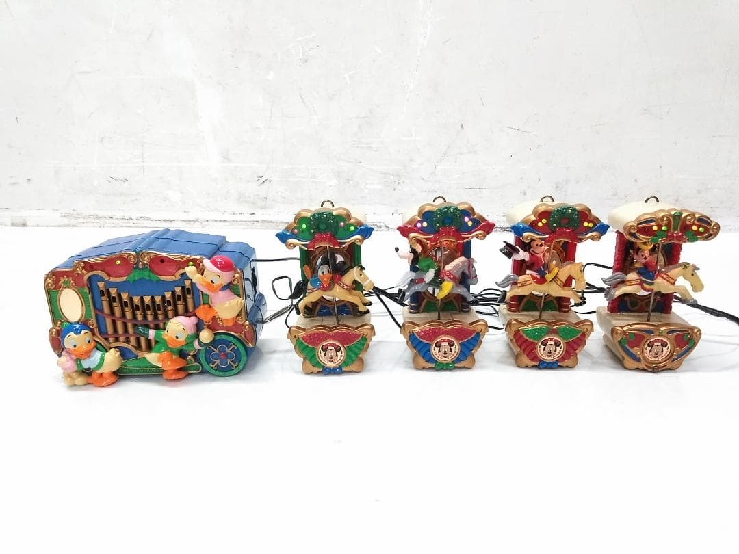 ミッキーホリデーカルーセル Disney ディズニー クリスマスオーナメント ♪