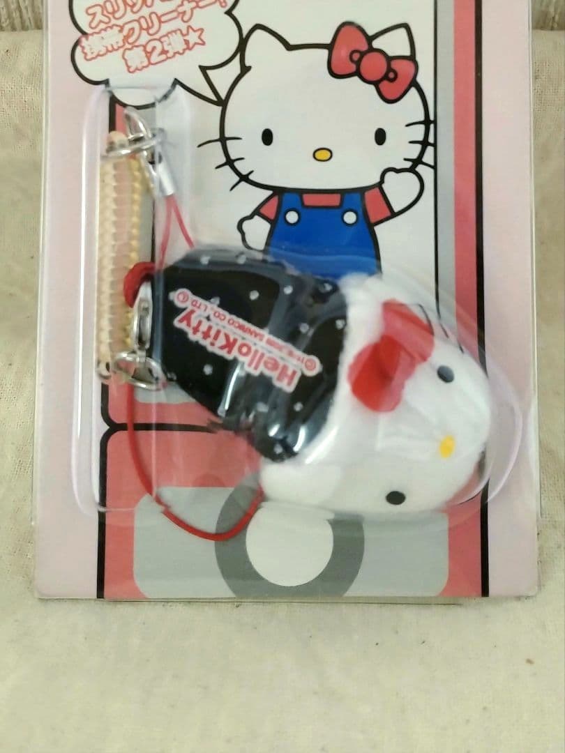 【希少激レア　ハローキティストラップ サンリオ　携帯クリーナー】