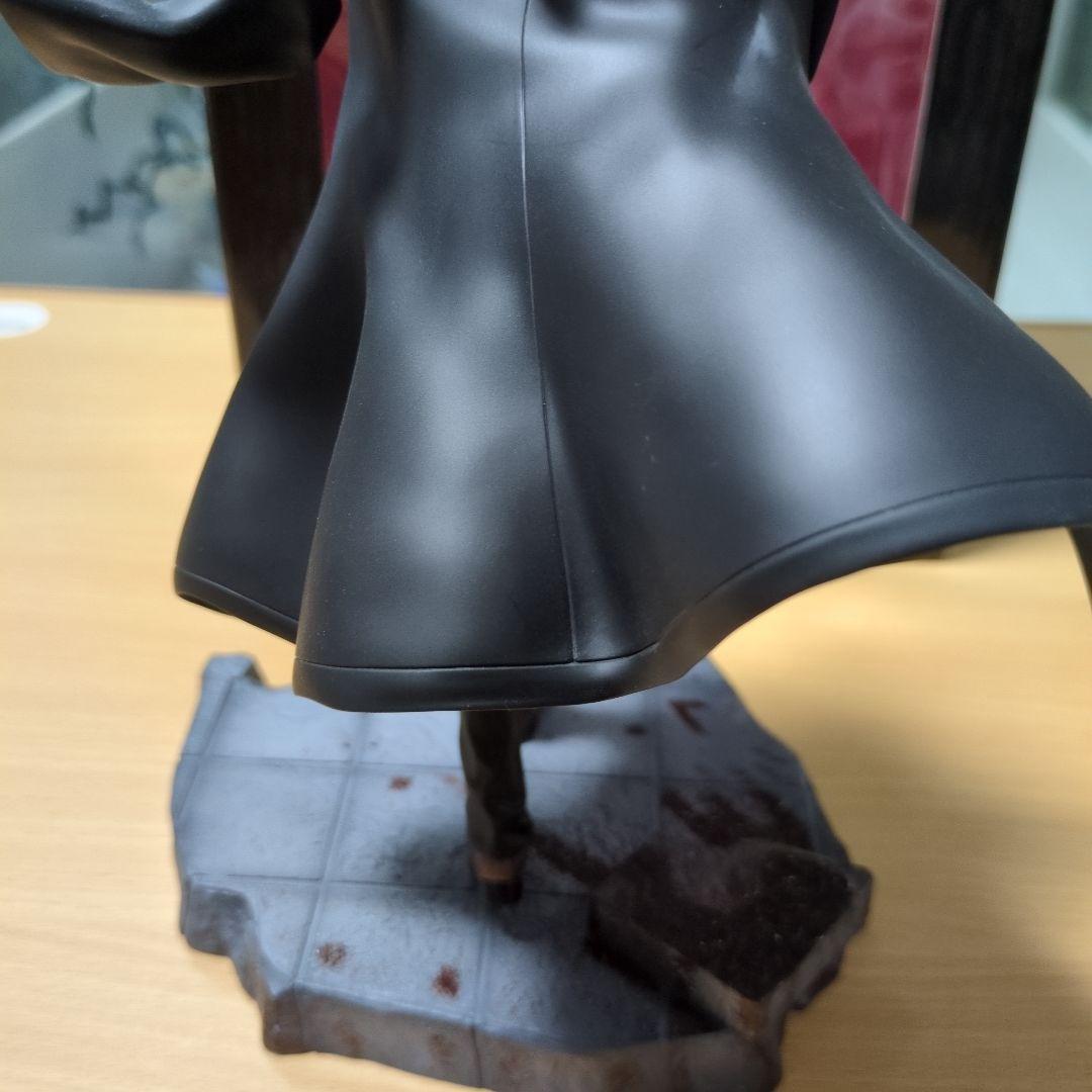 渋谷スクランブルフィギュア　マキマ