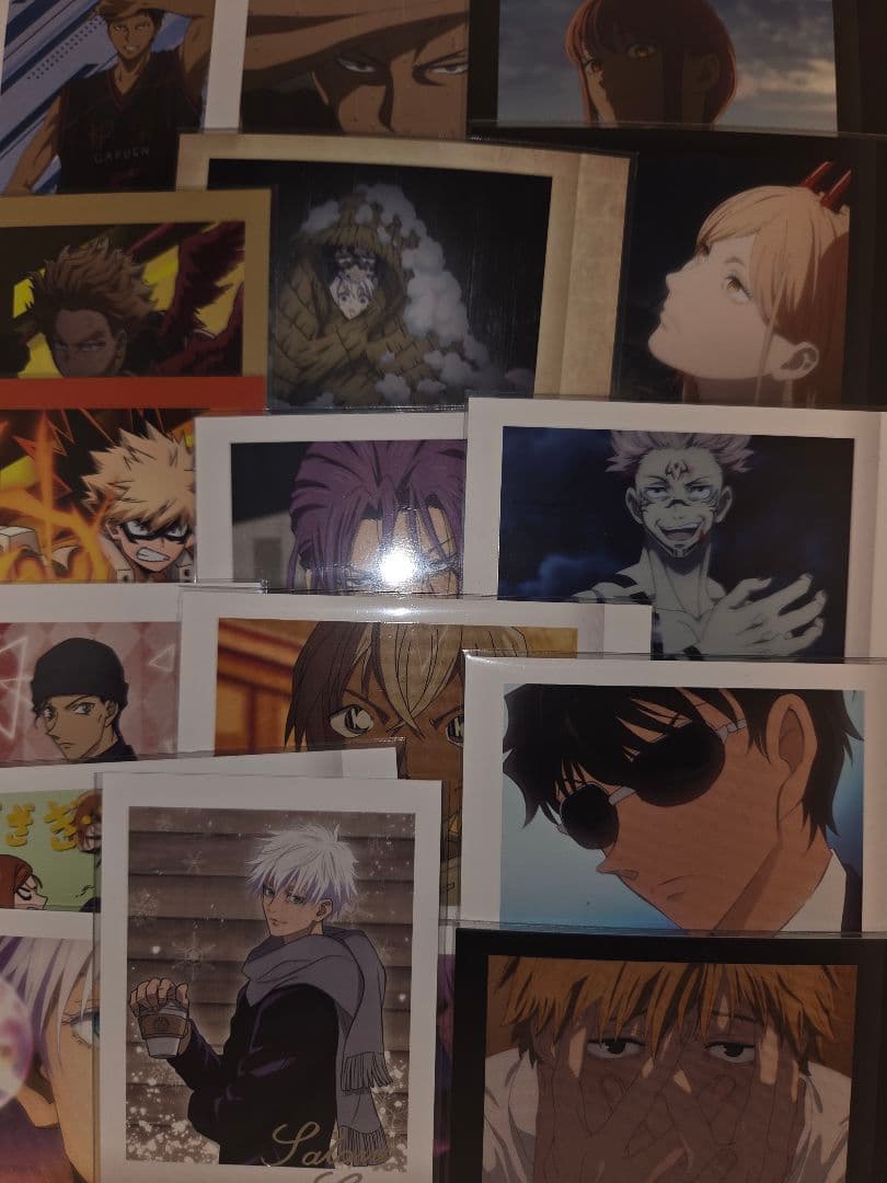 アニメグッス　大量まとめ売り　紙類・薄物・カード・シール約７００点以上