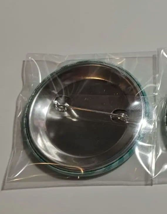 819カフェ 特典缶バッジ