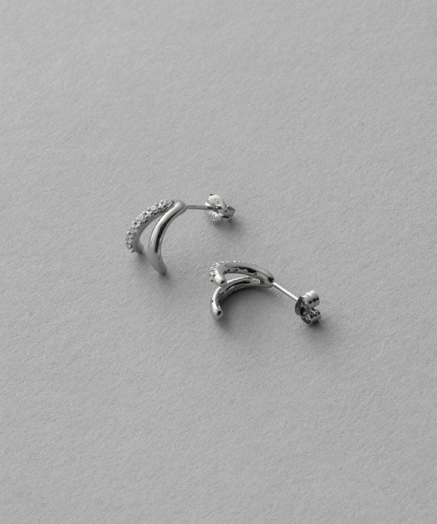 ete ビジュー ダブルライン ピアス現行品未使用