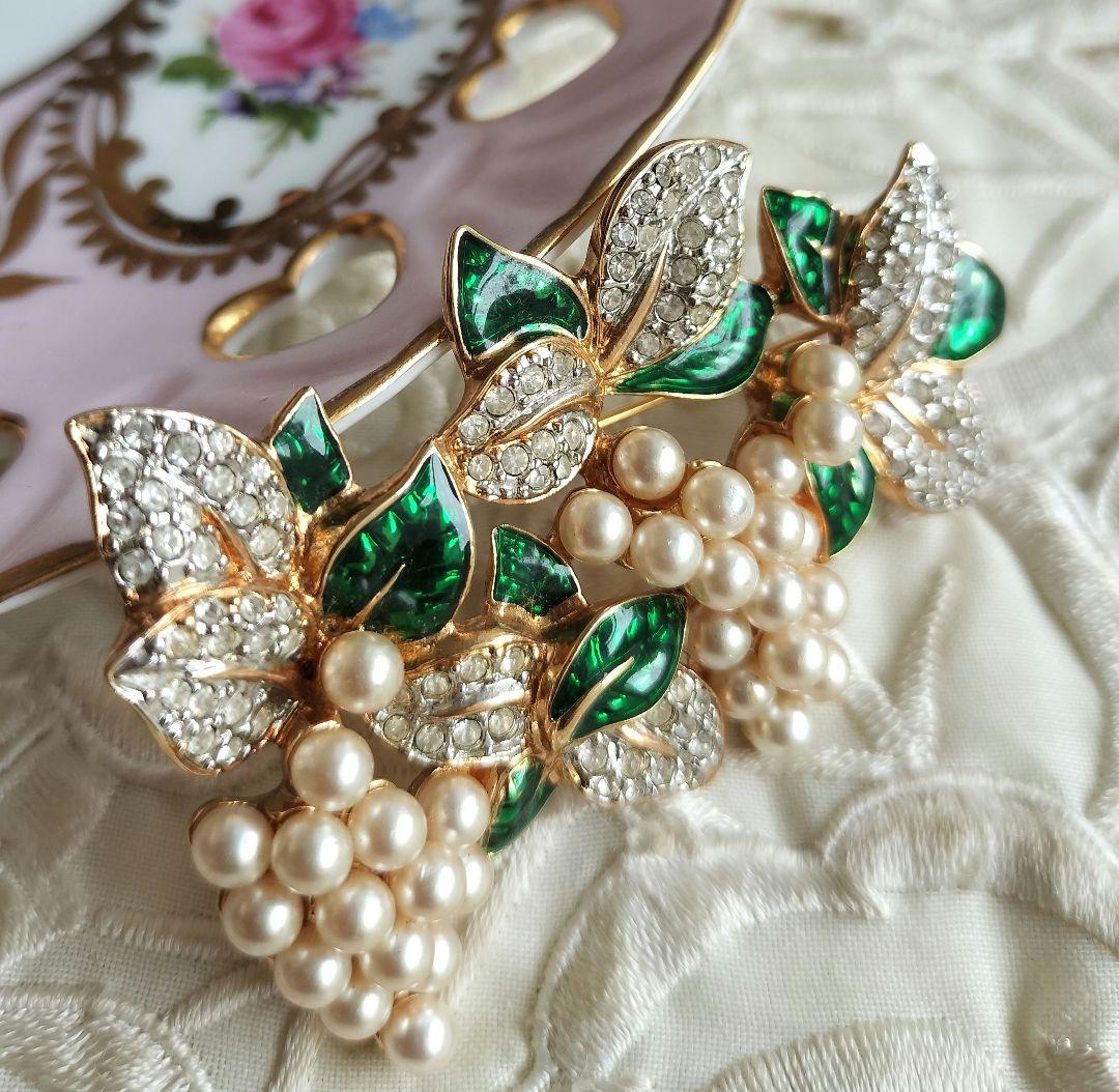 SWAROVSKI 葡萄ブローチfauxパール パヴェクリスタル エナメル 希少