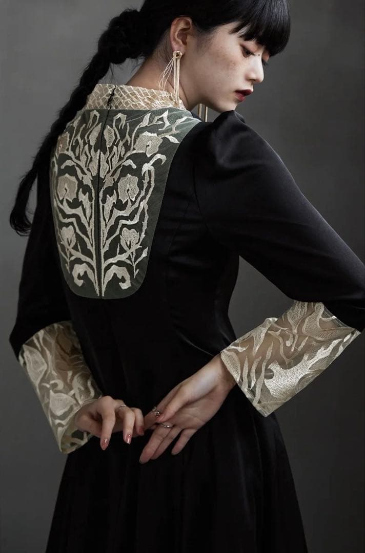 【一度のみ着用】etoll. バック刺繍 フレアドレス パーティー オケージョン