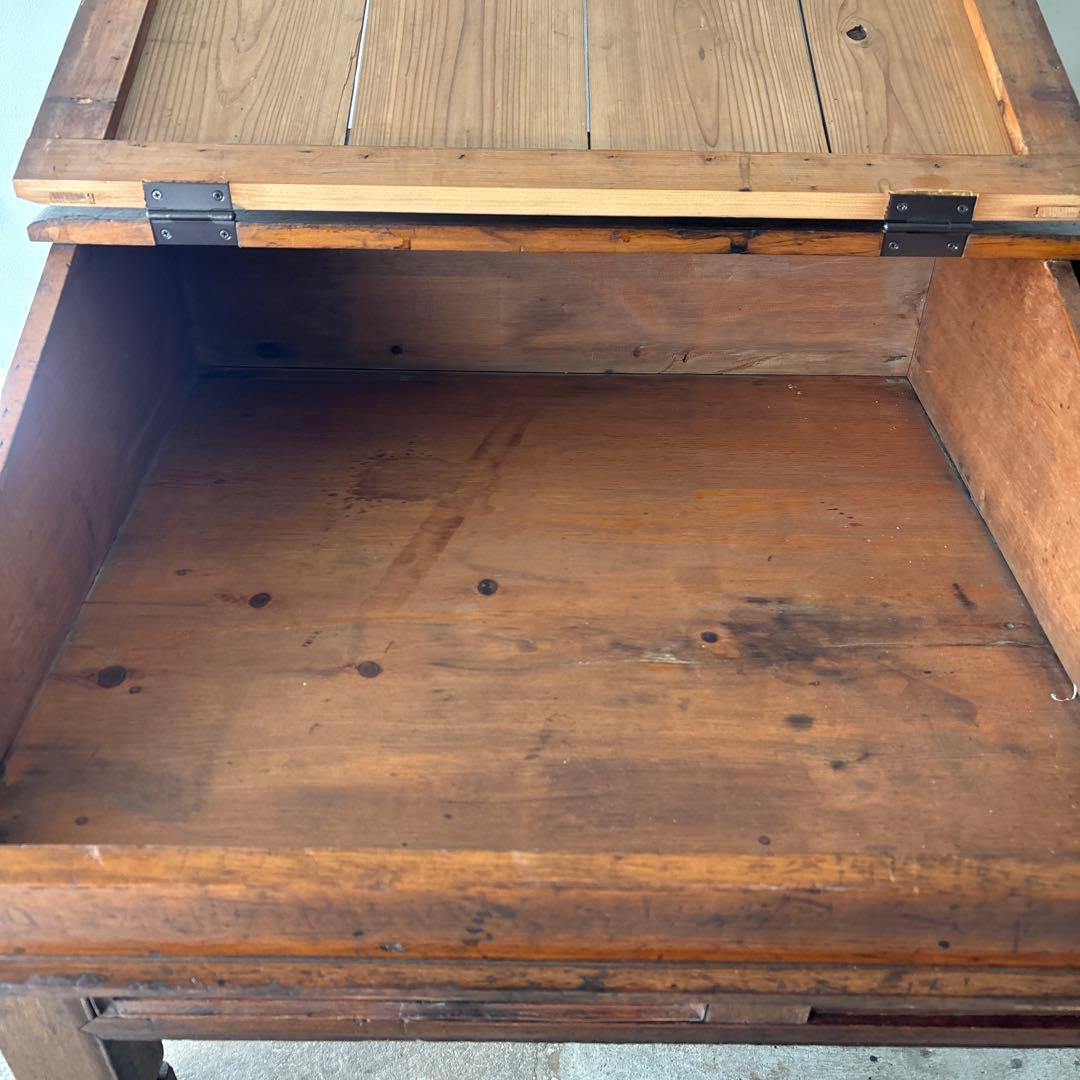 帳場机　古い引き出しと収納付きのテーブル　展示台　ライティングビューロー