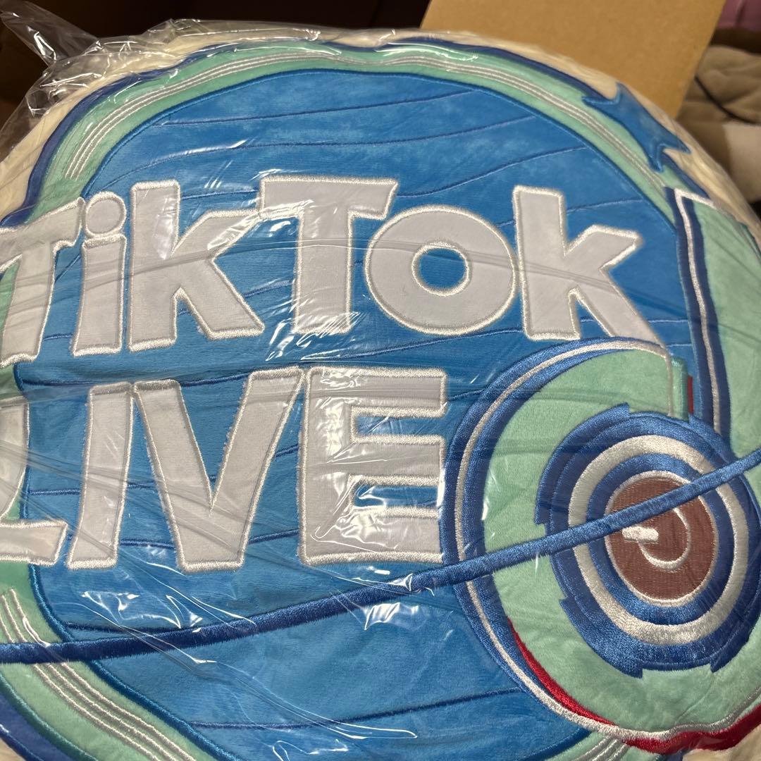 非売品・限定物 未開封TikTok LIVE ユニバクッション