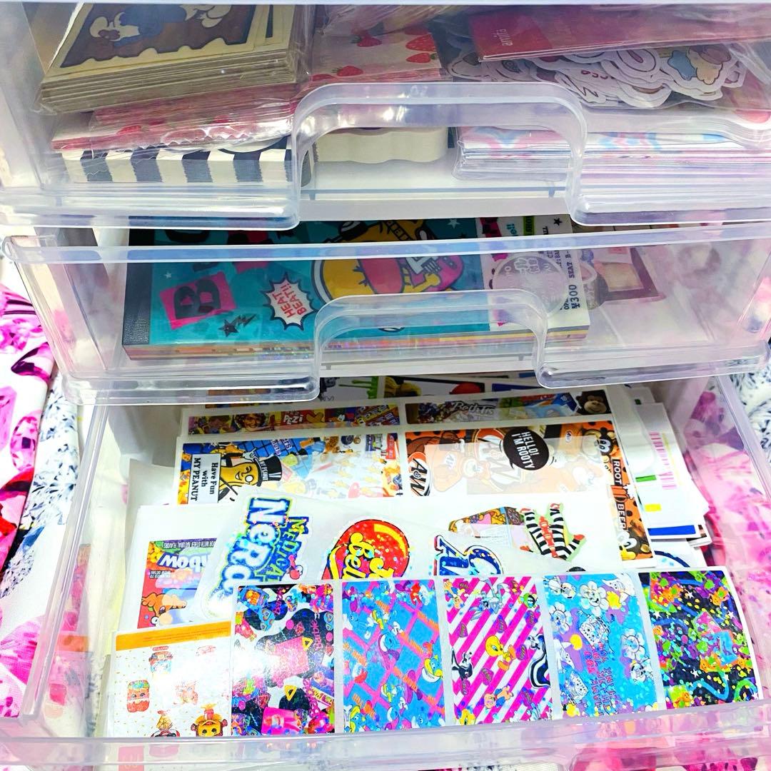 紙モノ♡コレクション整理品♡紙モノ大量まとめ売り♡印刷物セット♡シール♡箱売り