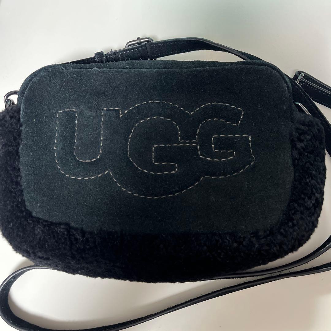 UGG 黒 ショルダーバッグ