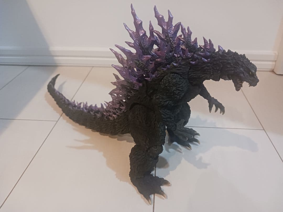 【中古・開封済】S.H.MonsterArts ゴジラ 2000 ミレニアム