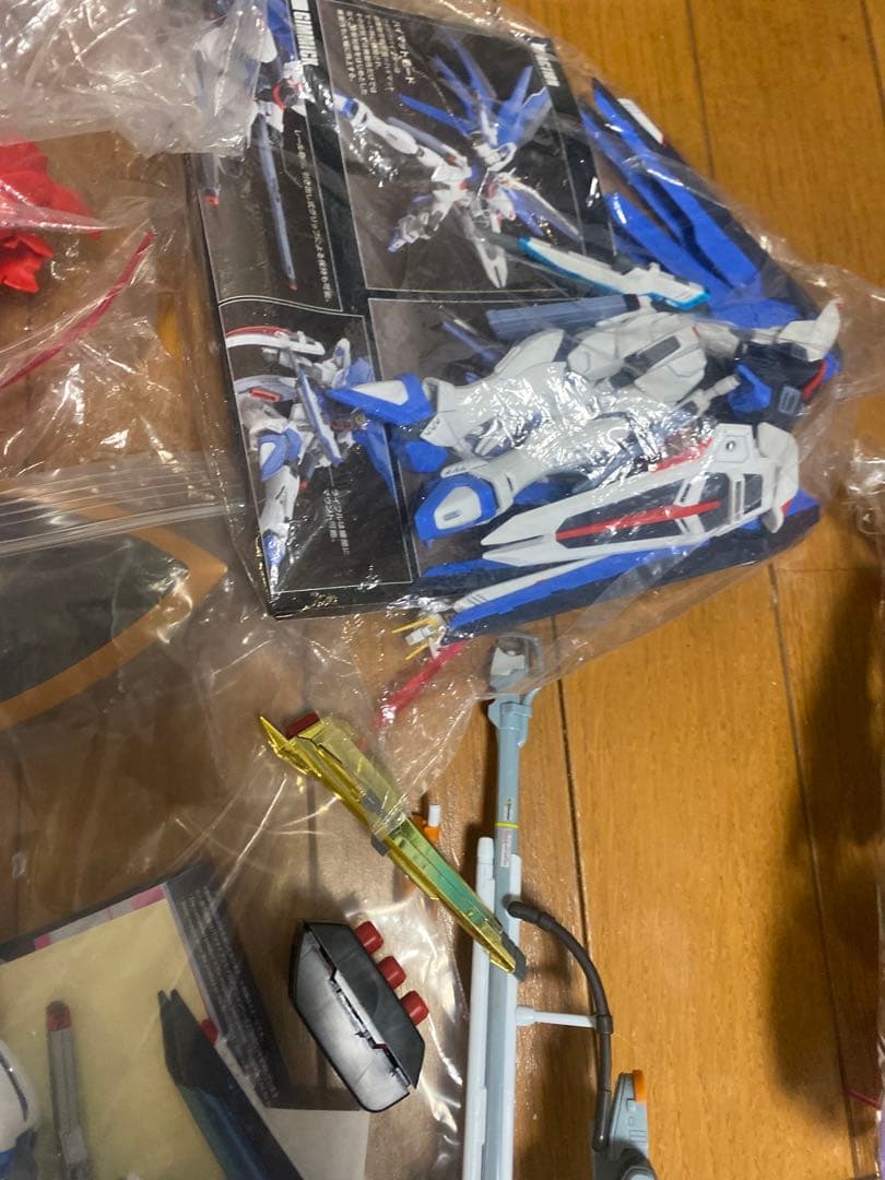 ガンプラ　hg mg 大量　まとめ売り　フィギュア　エヴァなど　武器パーツ