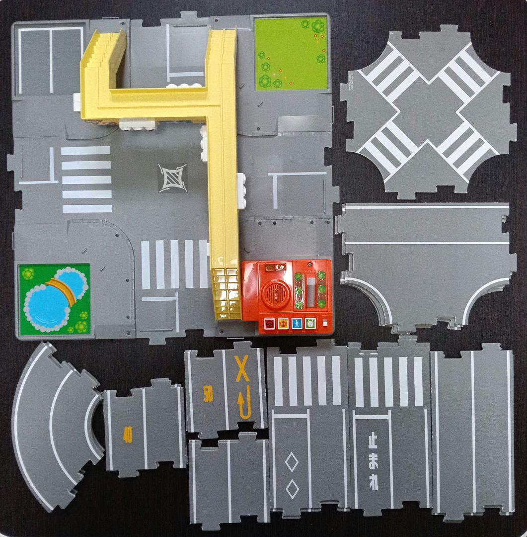 トミカタウン　サウンド交差点　つながる道路