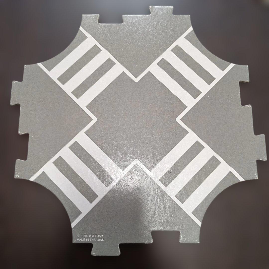 トミカタウン　サウンド交差点　つながる道路