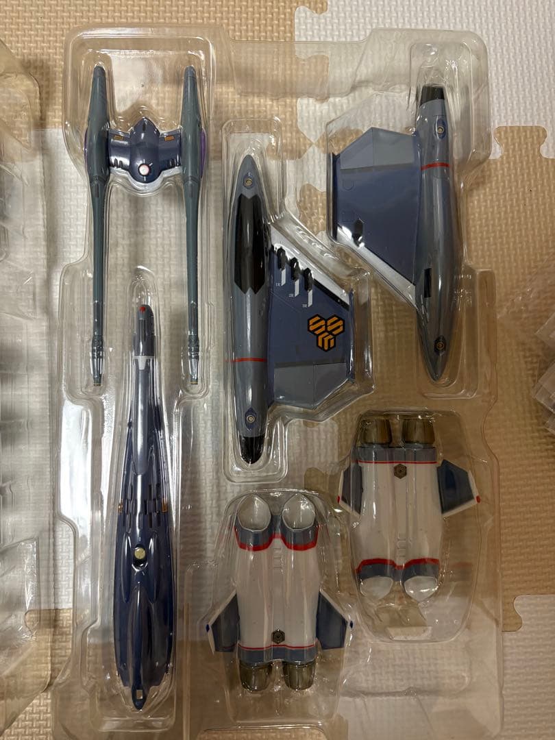 DX超合金　VF-25Fトルネードメサイア（アルト機）　旧バージョン