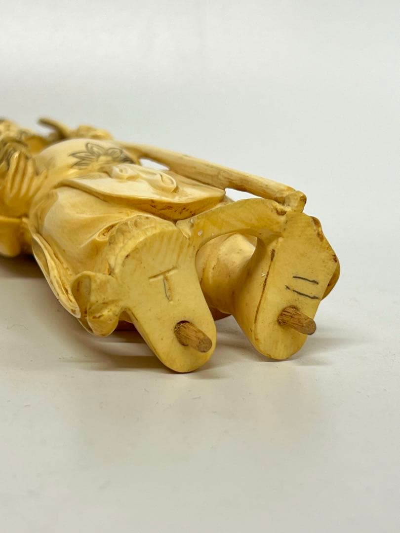 極上　人物　重さ；402g