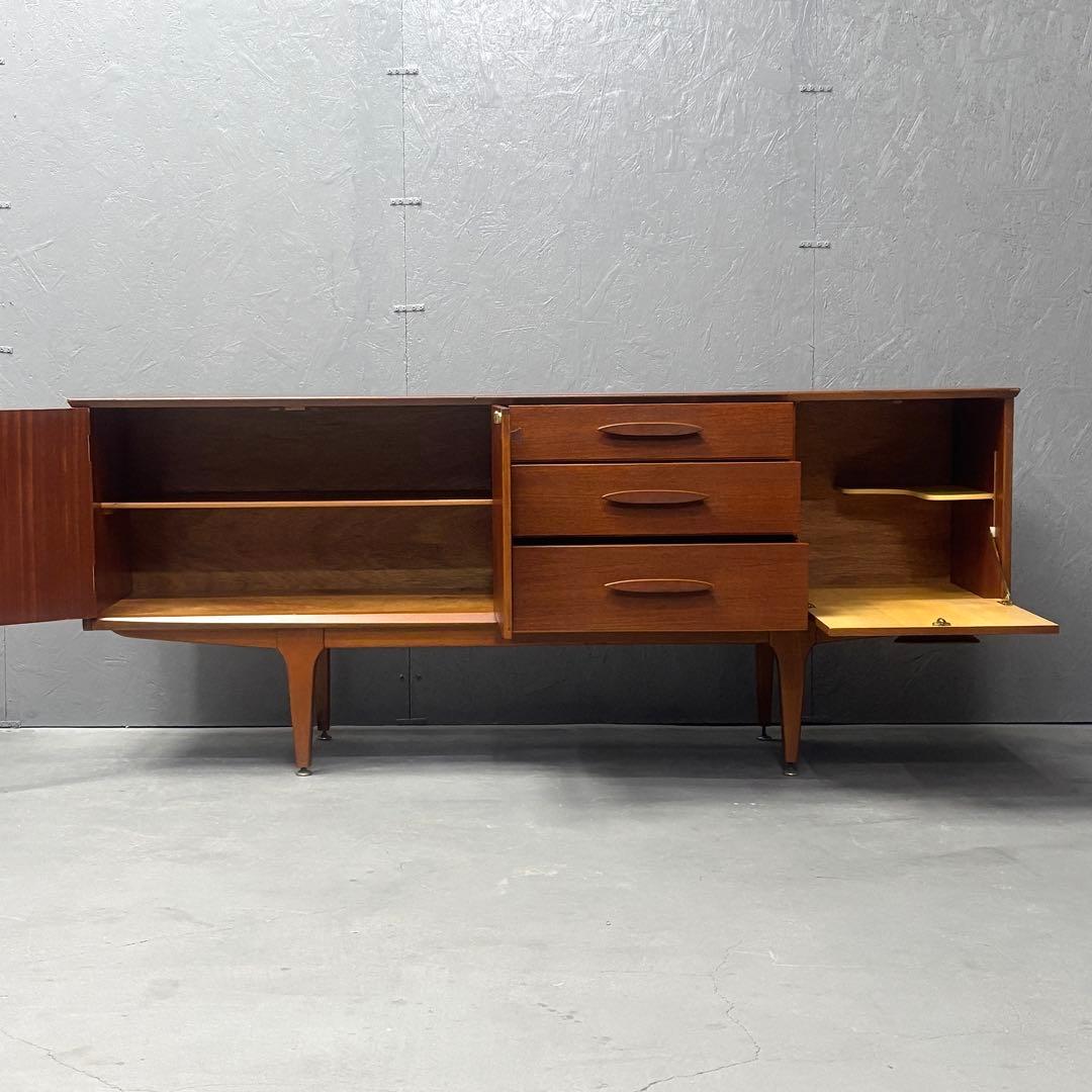 英国 Jentique(ジェンティーク) ヴィンテージ サイドボード(401)