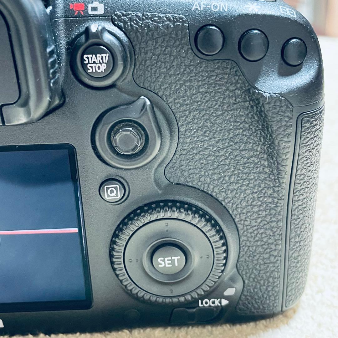 【コスモス・美品】 Canon EOS 7D Mark II レンズセット