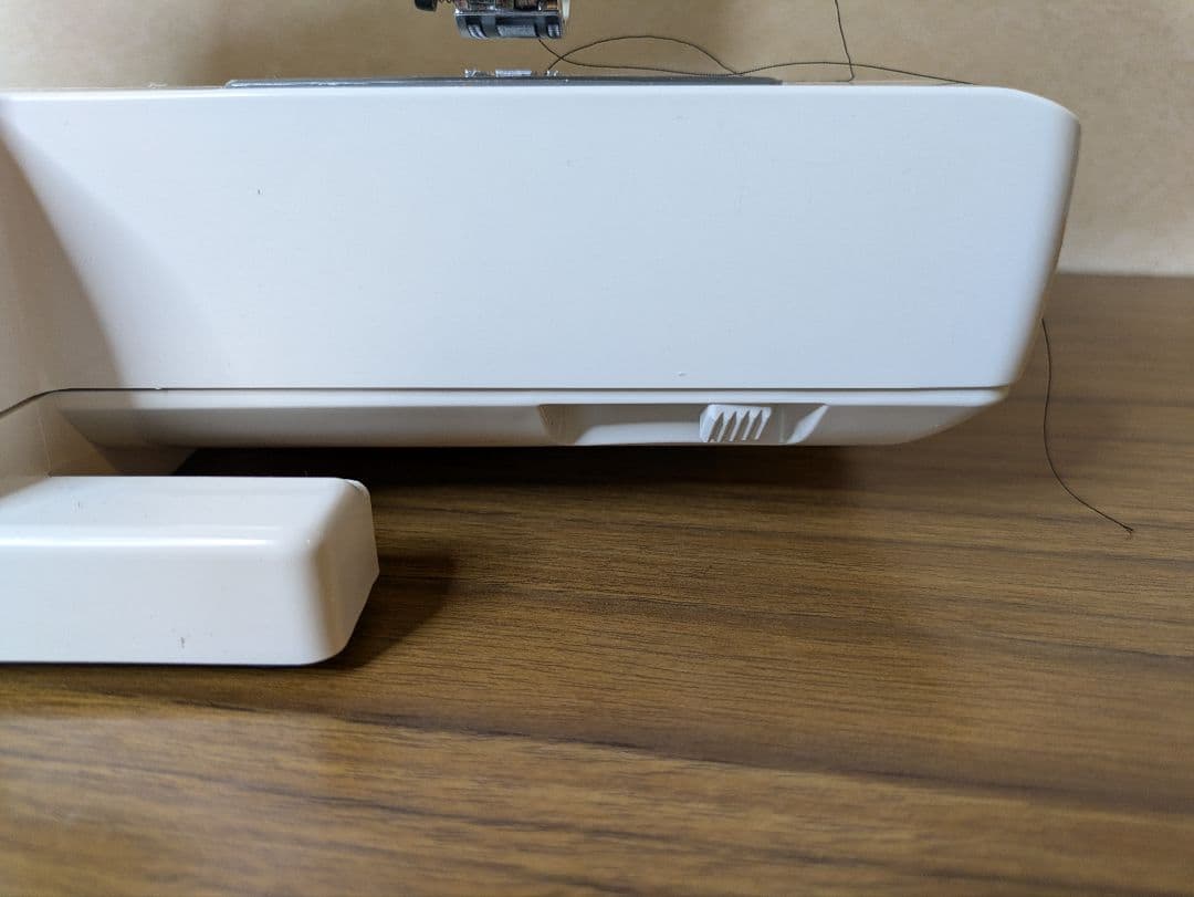 フットコン、大型テーブル付属☆ 662型『ES-12』☆コンパクトミシン傑作機