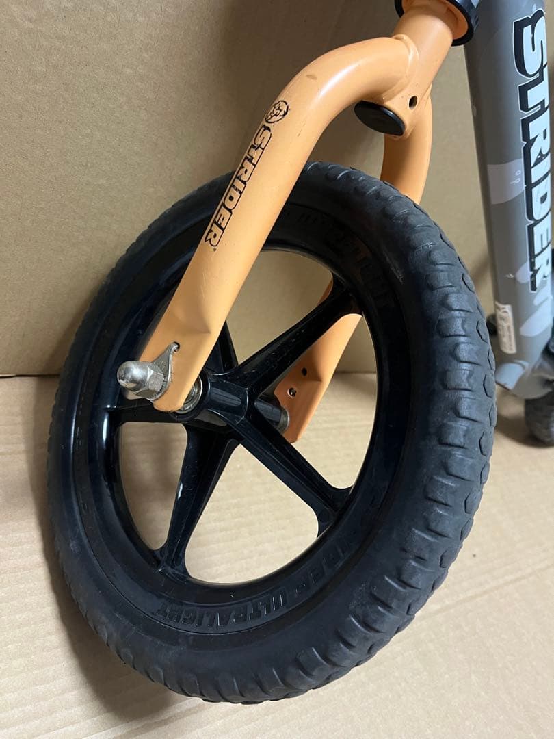 ストライダー × 神山隆二 スポーツモデル STRIDER Sport グレー