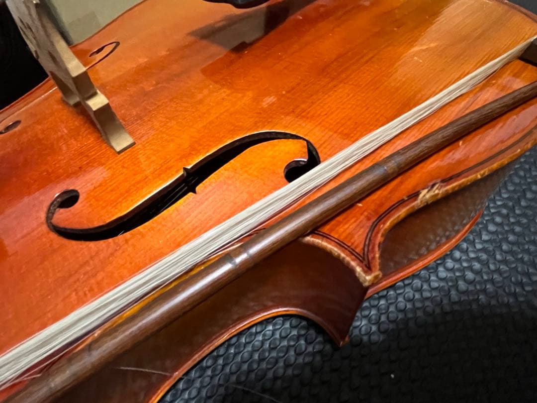 SUZUKIスズキチェロ1/4 分数1887年弓付きケースなし要毛替え