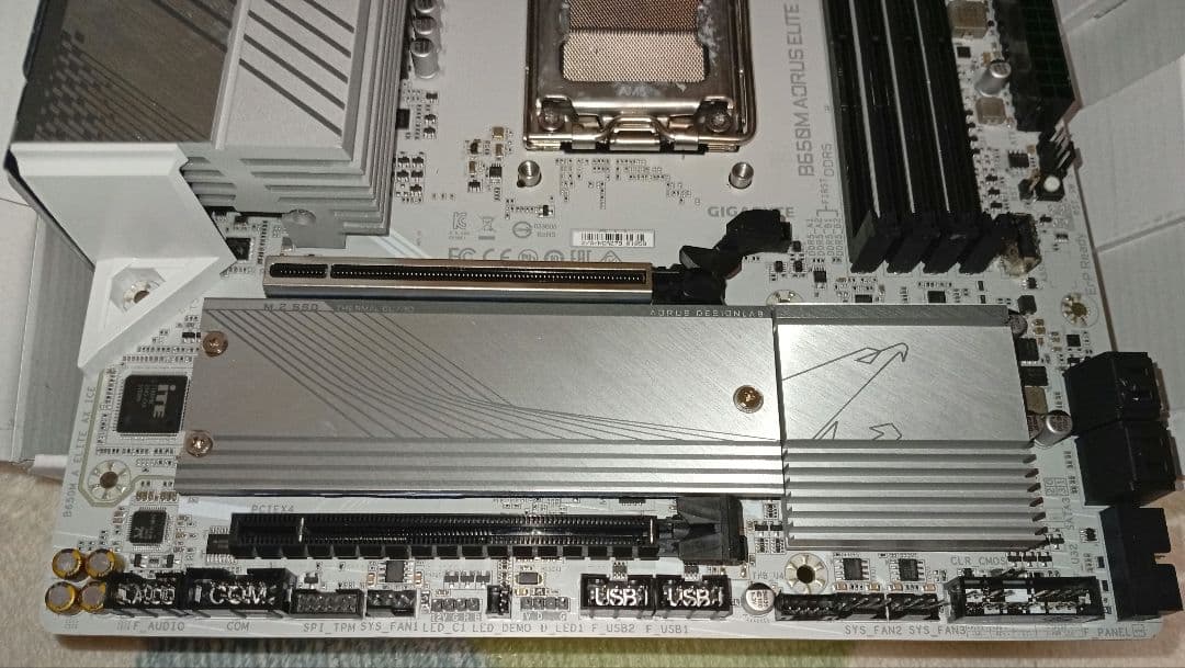 B650M AORUS ELITE AX ICE マザーボード