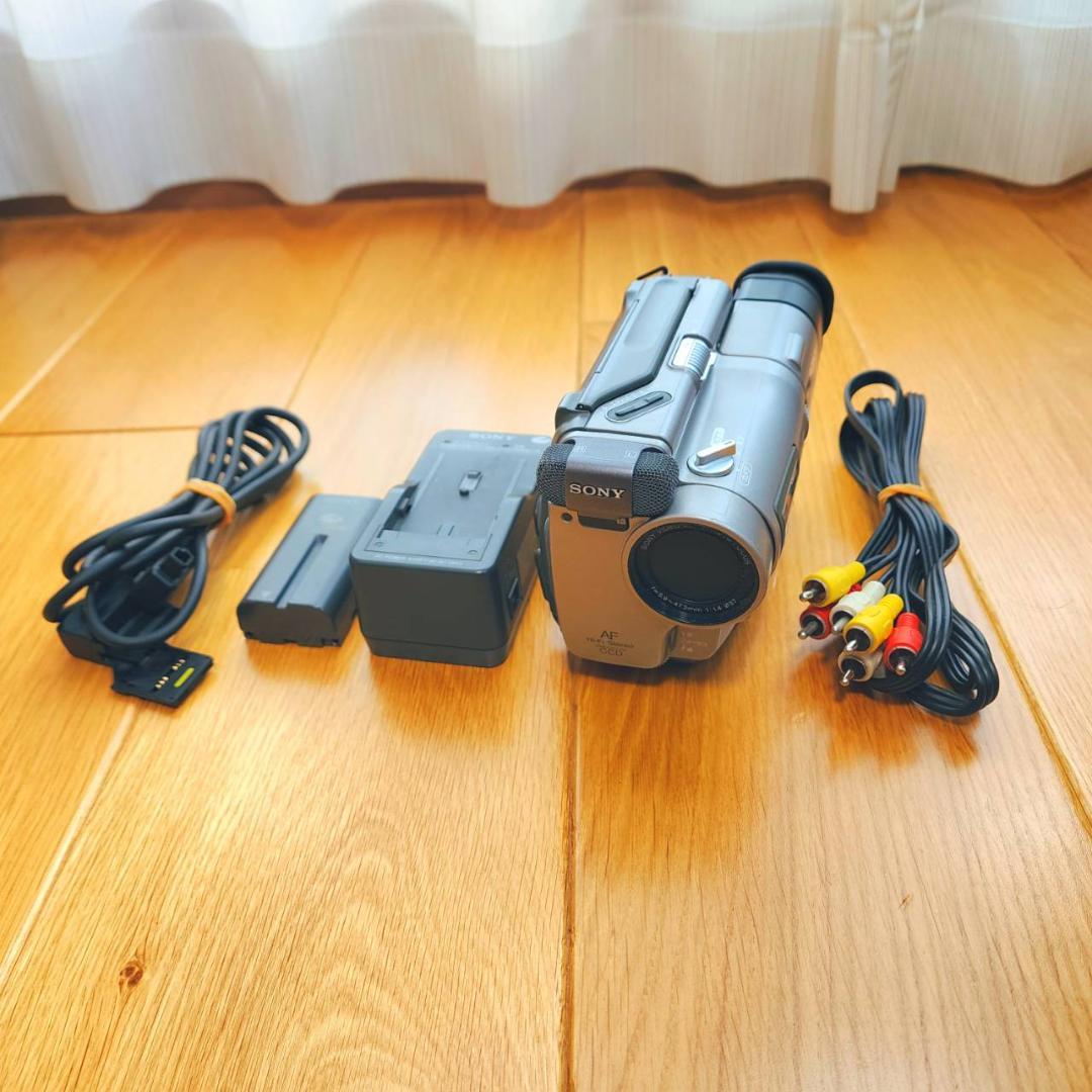 【動作確認済】SONY 高画質 Hi8 ビデオカメラ CCD-TR1 セット