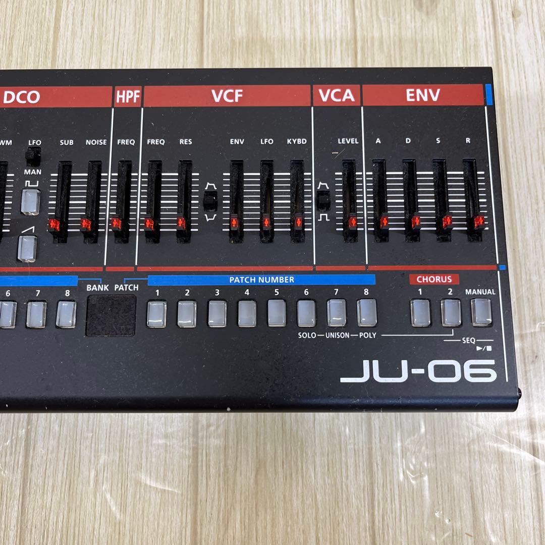 RolandBoutique JU-06シンセサイザー