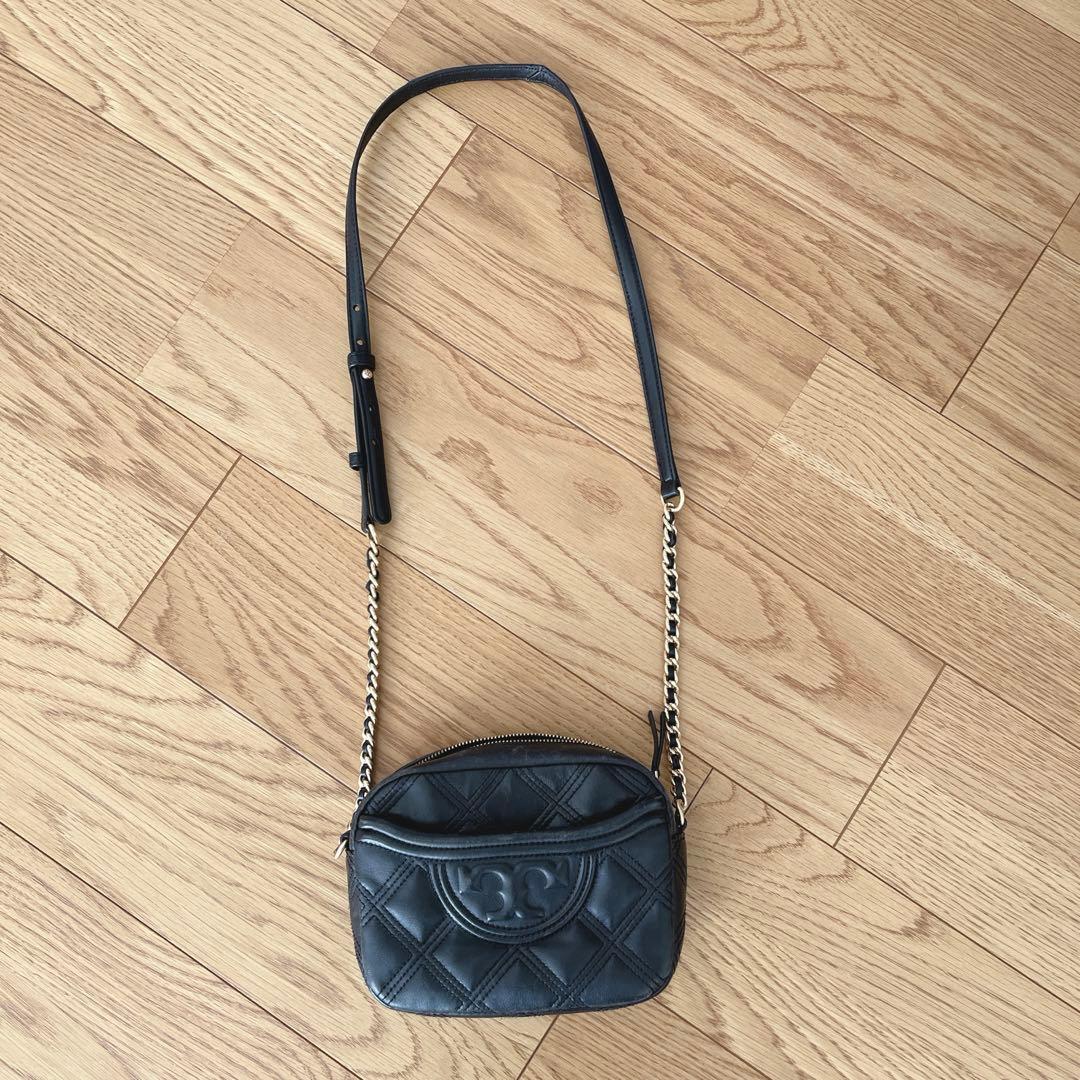 ブラック キルティング ショルダーバッグ トリーバーチ