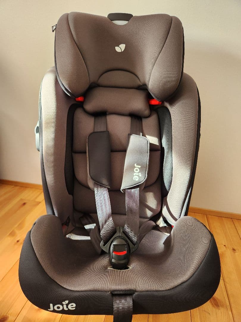 ジュニアシート　joie　 エンバー ISOFIX対応