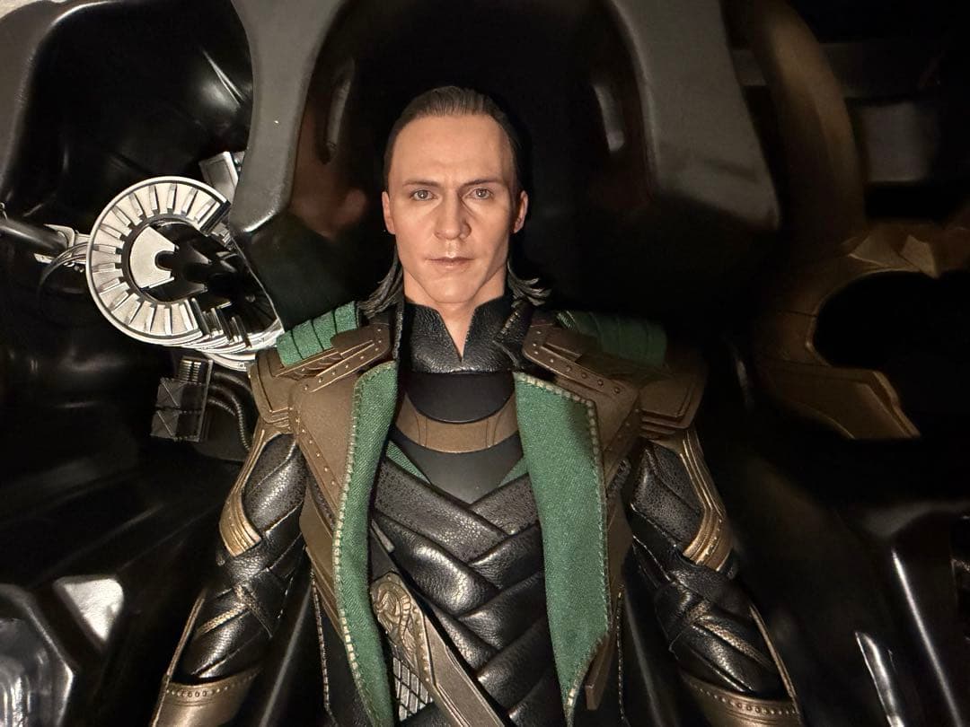 ホットトイズ 1/6フィギュア ロキ［ボーナスアクセサリー付き］MMS579