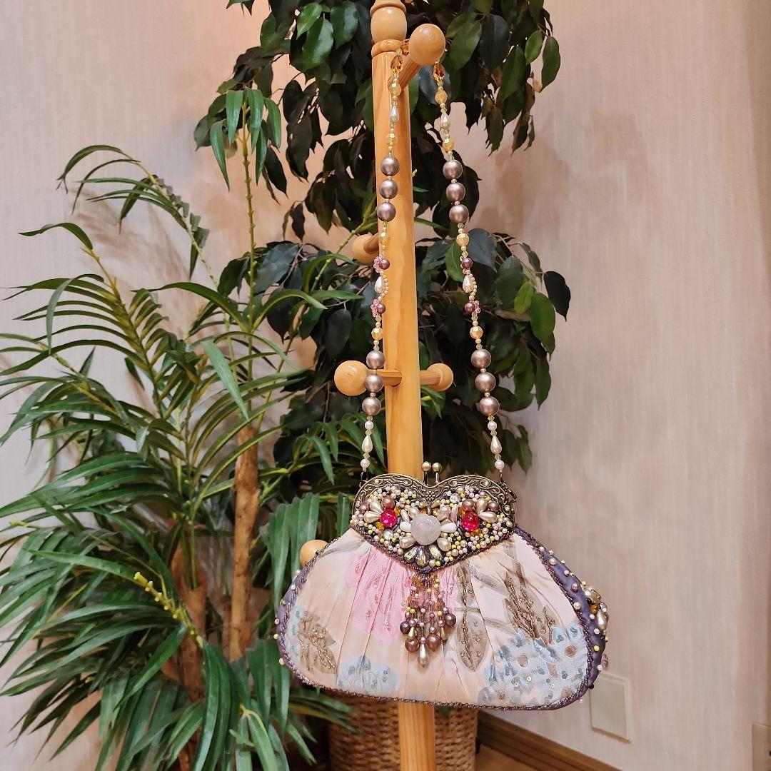 MARY FRANCES:メリーフランシスビーズ装飾パーティーバッグ