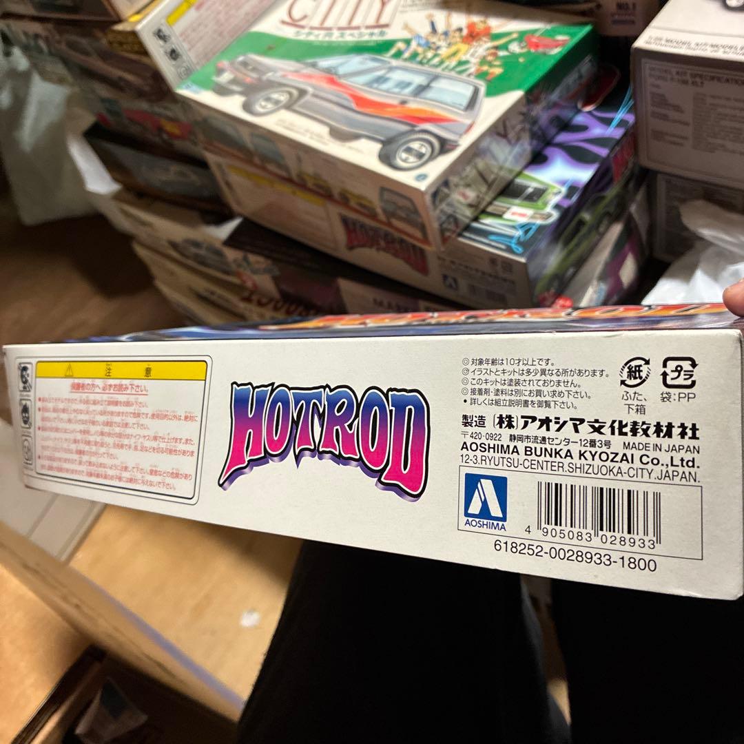 青島HOT ROD LAUREL 1/24 未組立キット