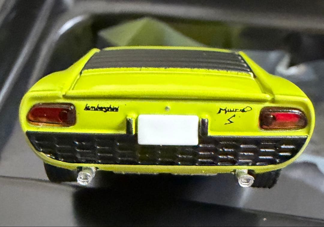 トミカリミテッドヴィンテージ　ランボルギーニ ミウラ S キミドリ