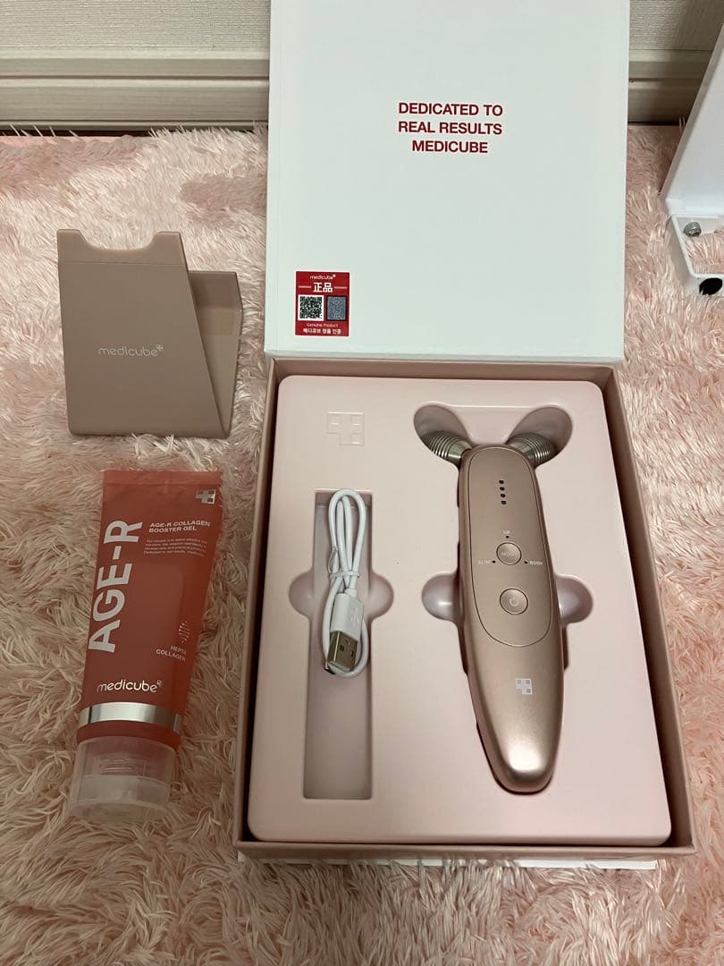 medicube AGE-R DERMA SHOT 美顔器　ジェル付き