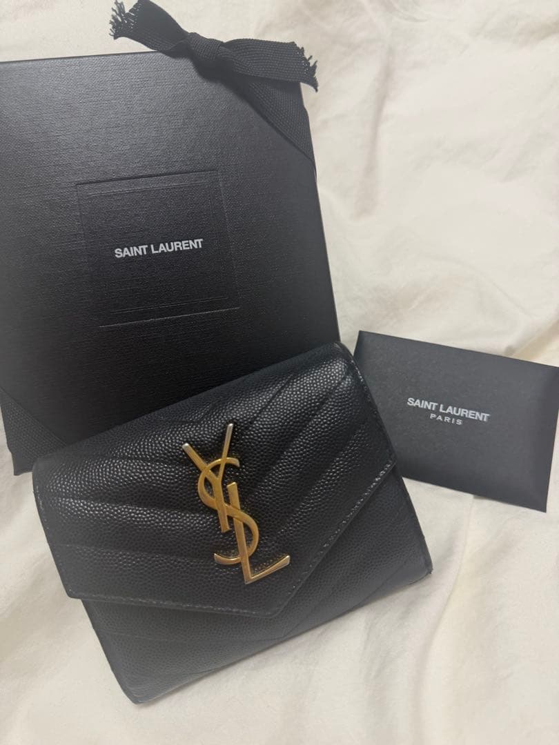 SAINT LAURENT ブラック三つ折り財布