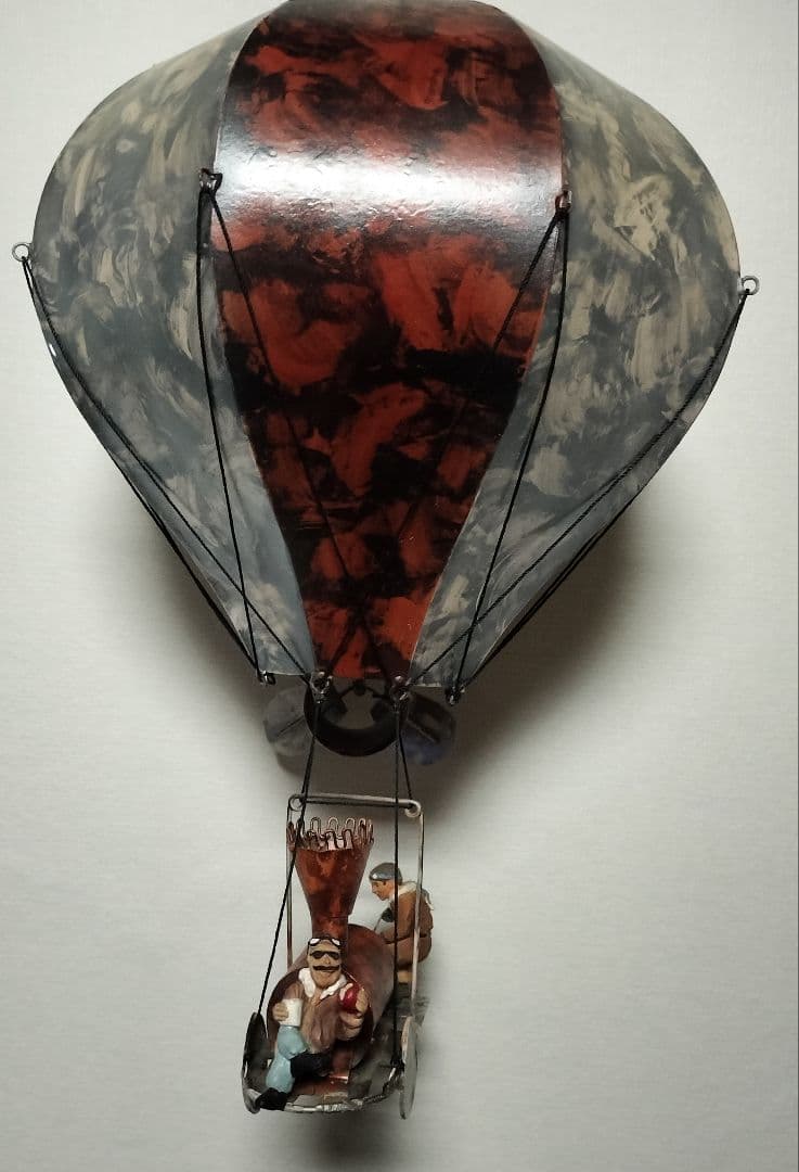 ブリキ バルーン 気球 アンティーク 熱気球 ゴンドラ釜焚き人形