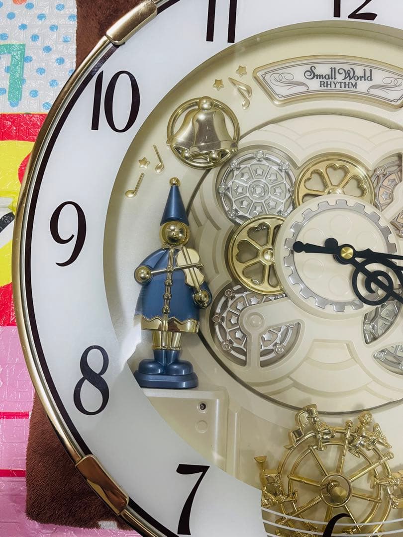 電波時計　small world　スモールワールド　4MN490RH　ジブリ