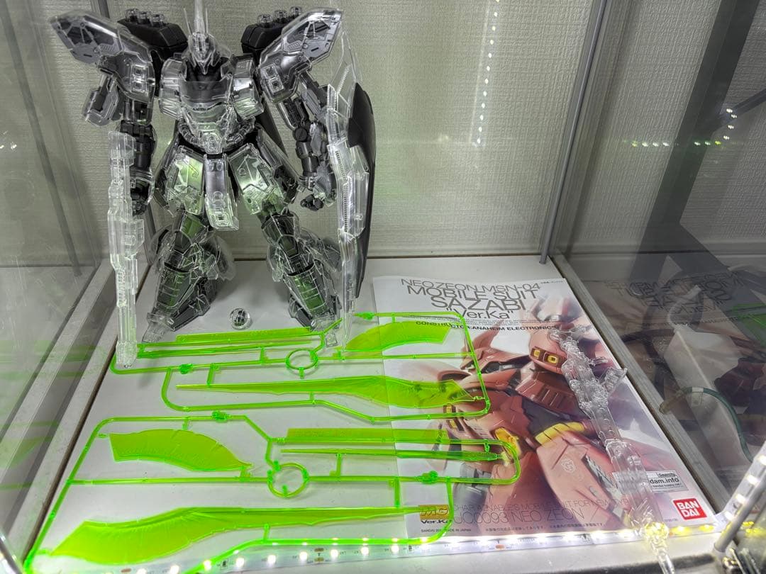 【MG 1/100 Ver.Ka】 νガンダム ・サザビー 【メカニカルクリア】