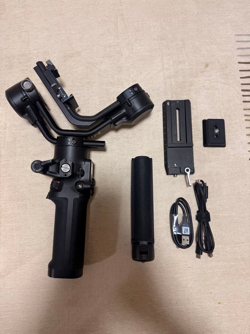 ビデオカメラ DJI RSC2 + SMALLRIG GRIP