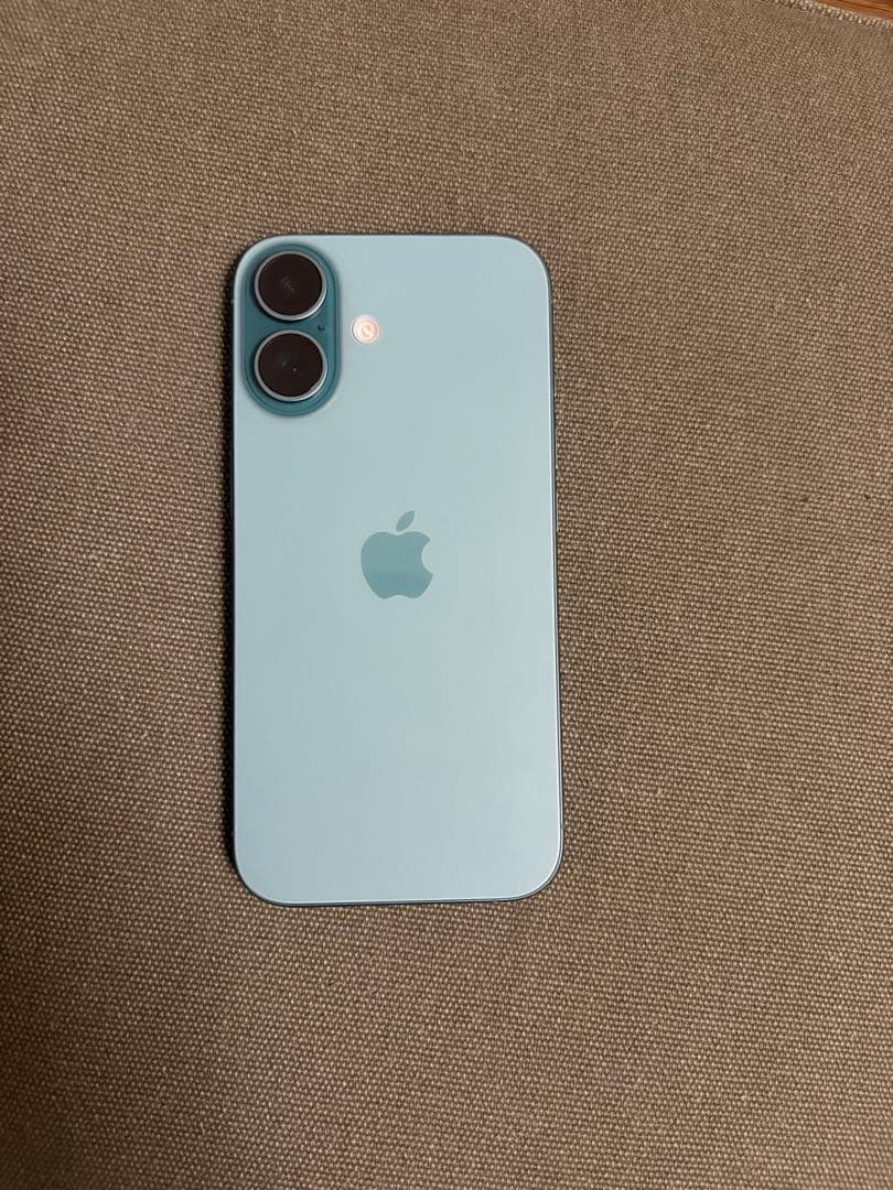 【美品】Apple iPhone 16 本体　ティール