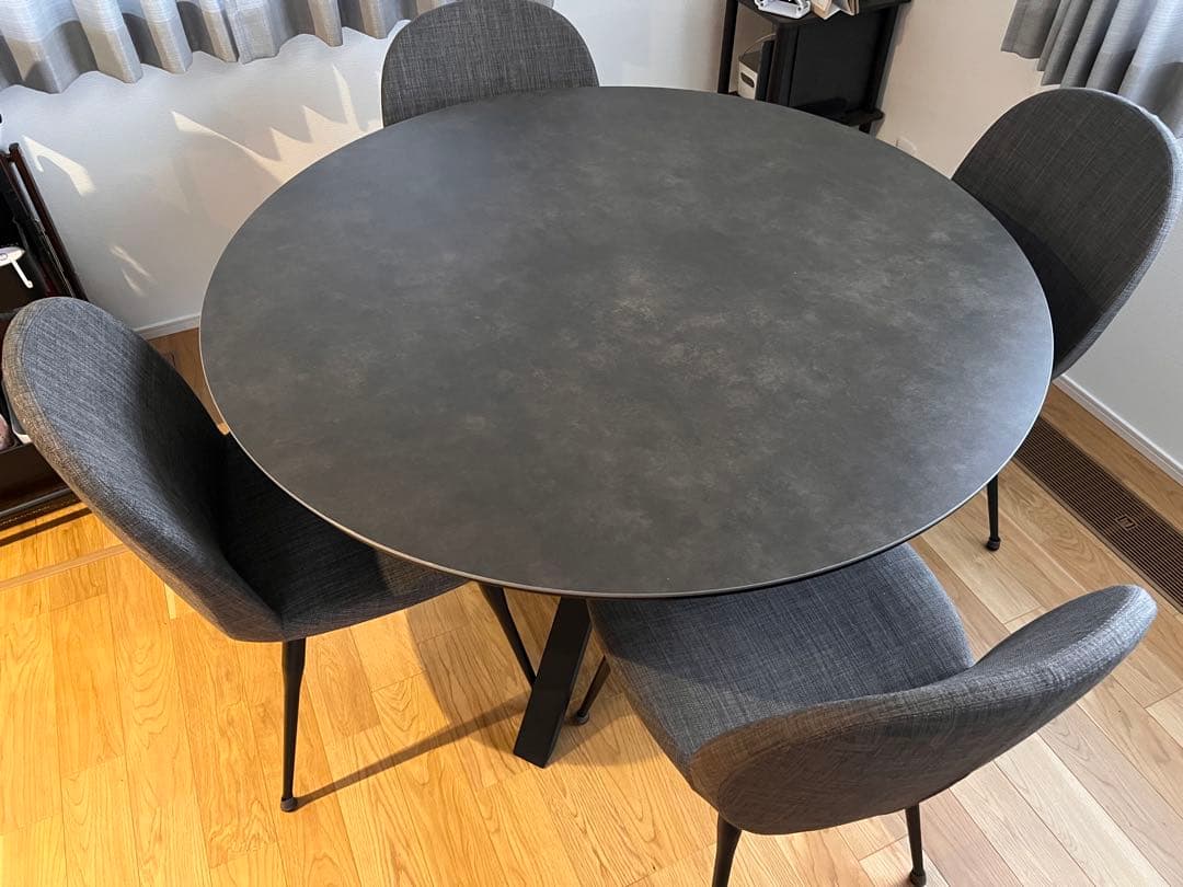 円形セラミックダイニングテーブル　ガリシアⅡ 送料込み