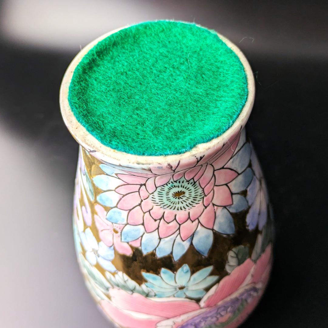 【豪華金彩に淡い色彩の牡丹桔梗】 花瓶＆飾皿セット 金彩手彩牡丹花文様